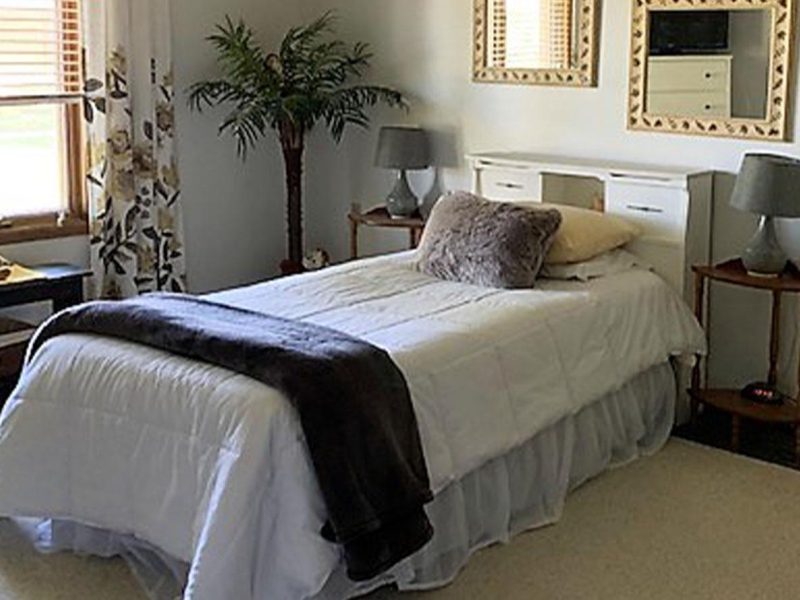 bedroom1.jpg bedroom1.jpg